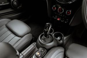 Mini Cooper Rosewood Edition 2020 года  (SG)
